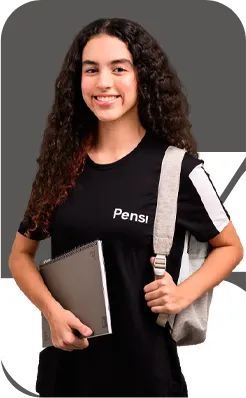 Estudante do curso preparatório de Medicina do Pensi, sorrindo de óculos